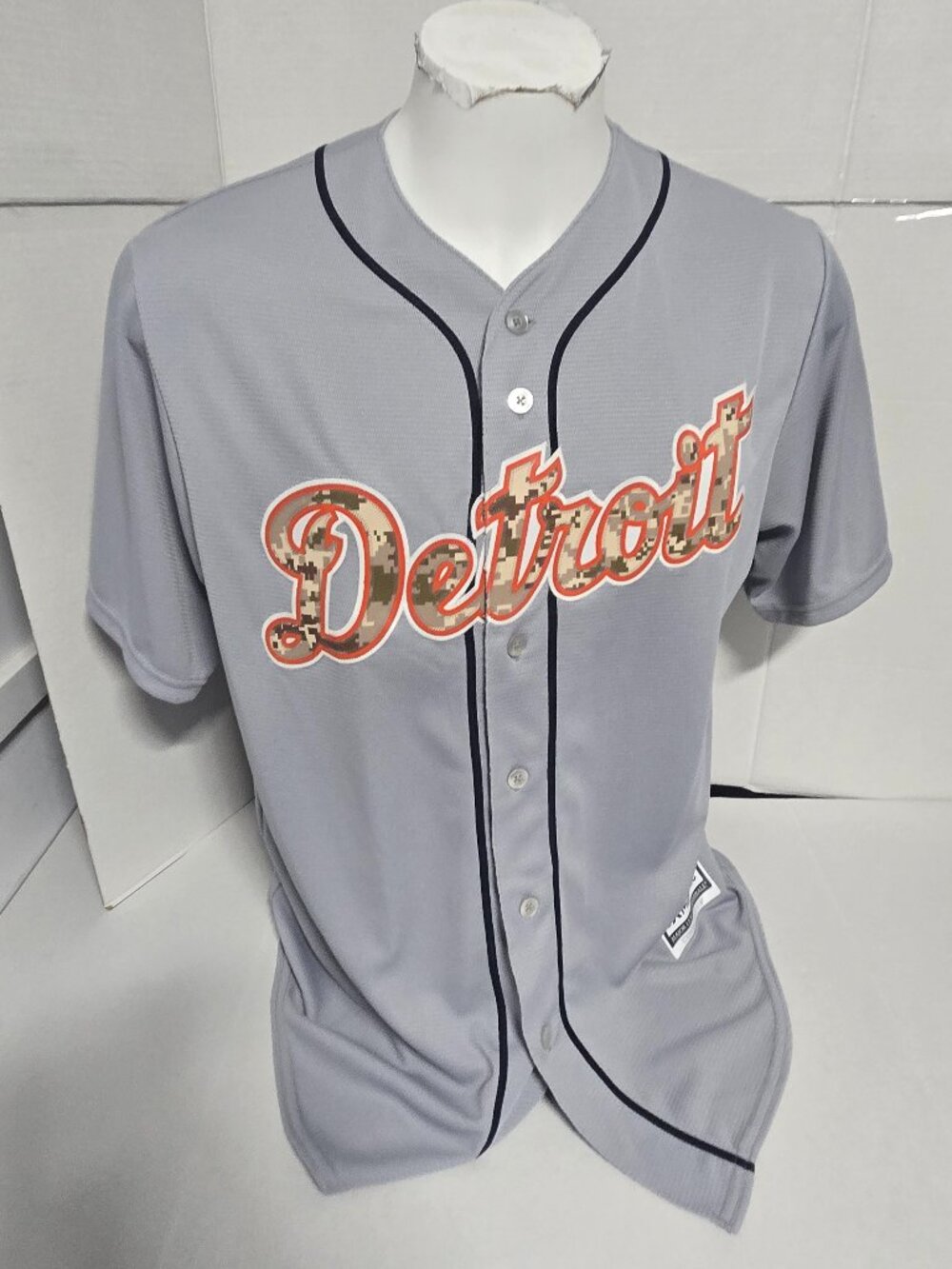 🐯⚾ Detroit Tigers Majestic Cool Base Camo MLB Jersey – Men's Large